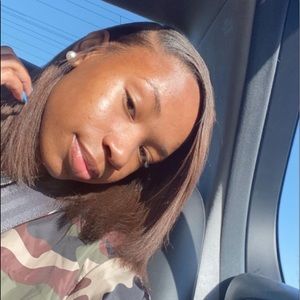 Meet your Posher, Akiah